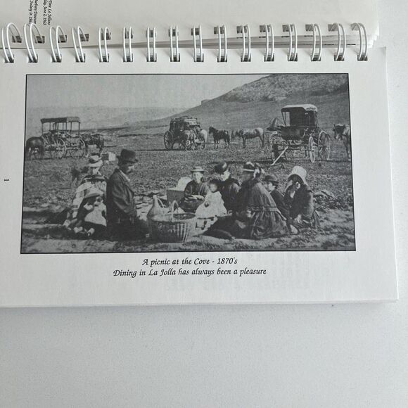 Chefs of La Jolla Cookbook First Edition 1993 Signed A.J Goodhead Steve Mihaly - Picture 11 of 14